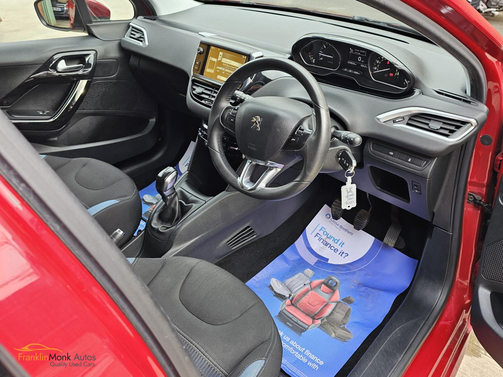 Peugeot 208 1.2 VTi Allure Hatchback 5dr Petrol Manual Euro 5 (82 ps)