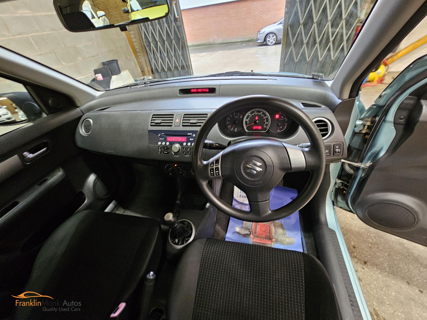 Suzuki Swift 1.5 GLX Hatchback 5dr Petrol Manual (159 g/km, 101 bhp)