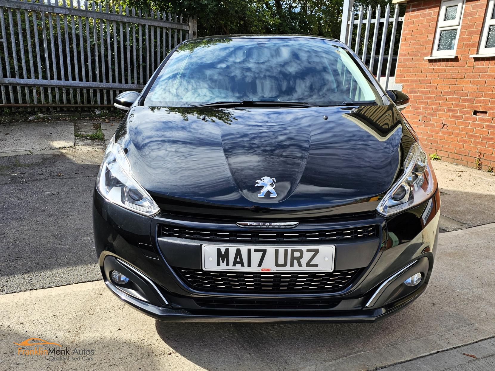 Peugeot 208 1.2 PureTech Black Edition Hatchback 3dr Petrol Manual Euro 6 (82 ps)