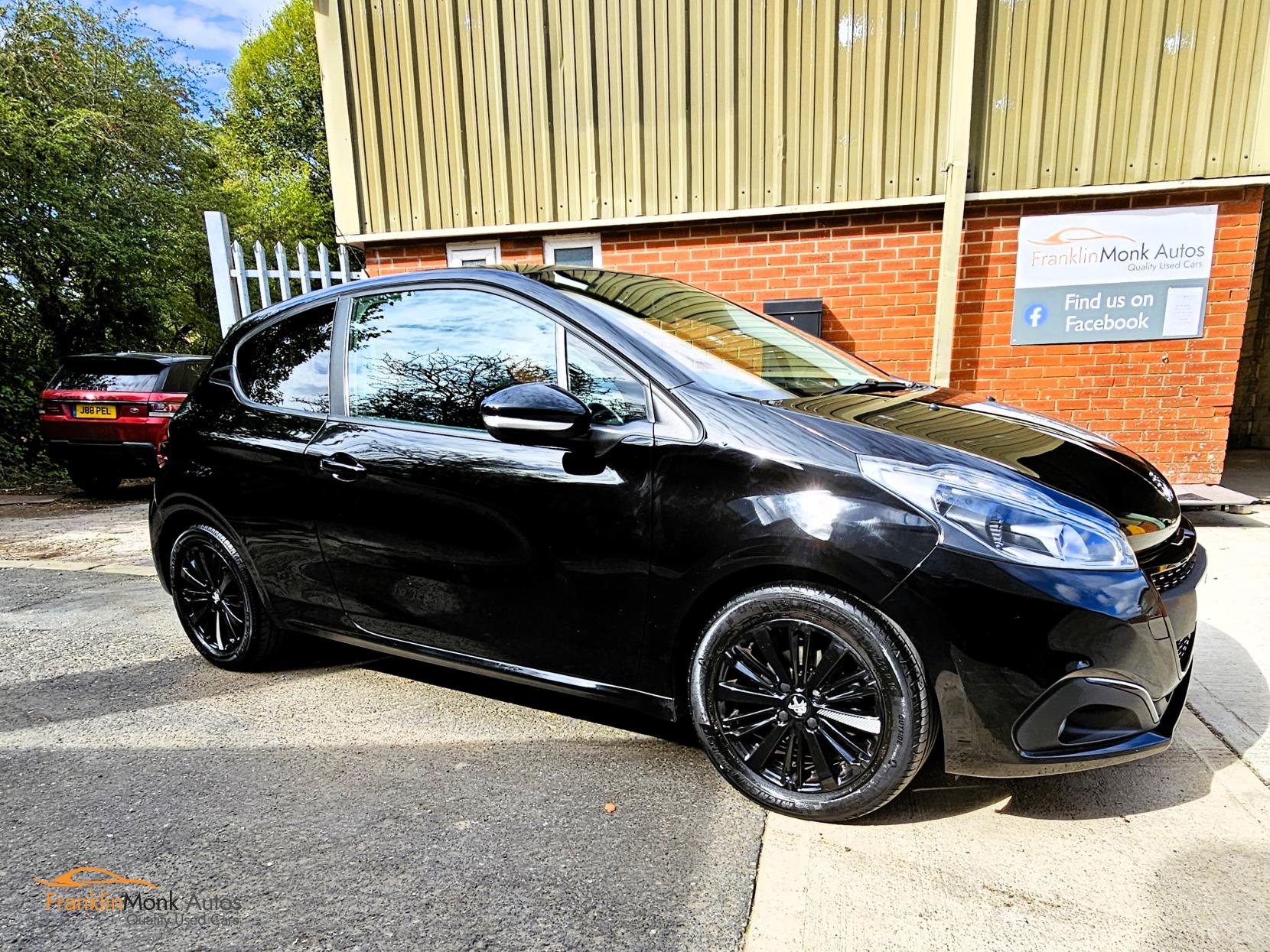 Peugeot 208 1.2 PureTech Black Edition Hatchback 3dr Petrol Manual Euro 6 (82 ps)