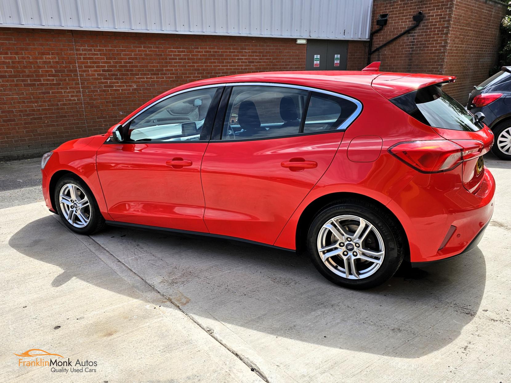 Ford Focus 1.5 EcoBlue Zetec Hatchback 5dr Diesel Manual Euro 6 (s/s) (120 ps)